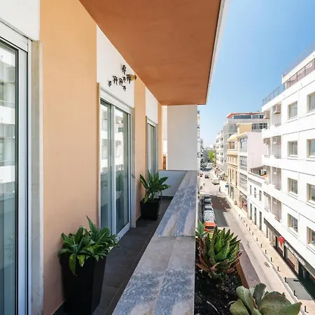 Privilege Deluxe Casa Mae,